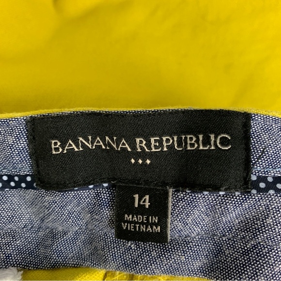 Banana Republic 5" Scallop Hem Shorts - Picture 5 of 6
